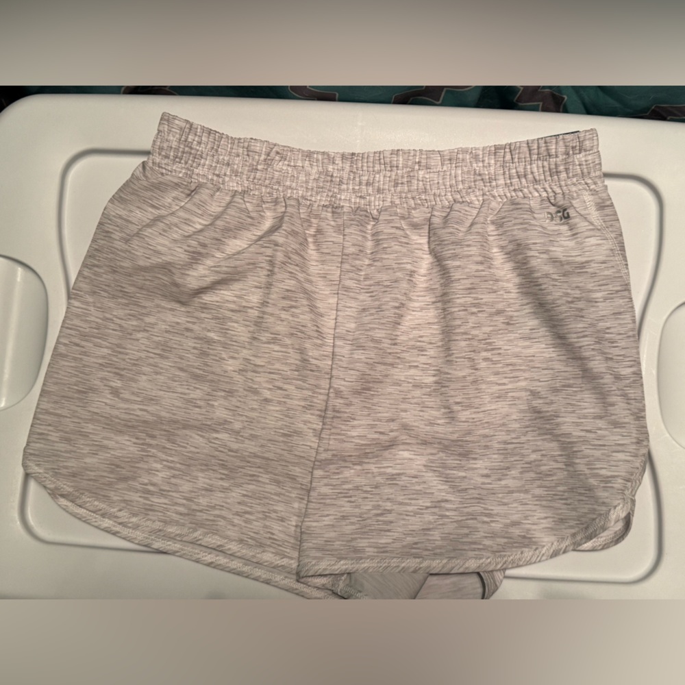 DSG Light Gray Mid Rise Stride Run Shorts
